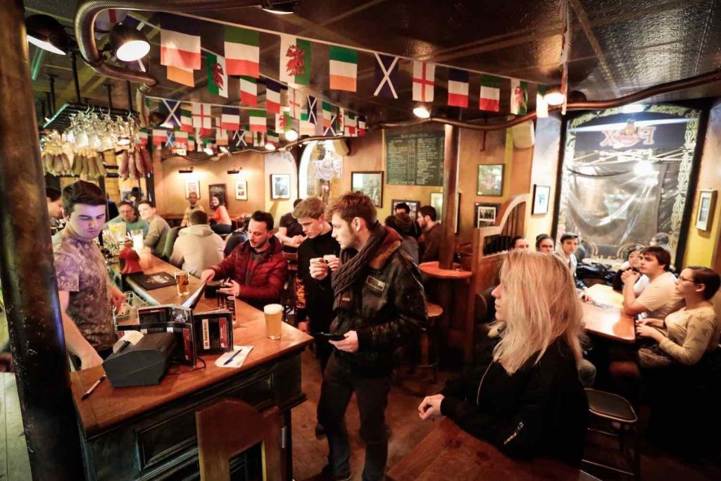 Bar tipo Irlandés
